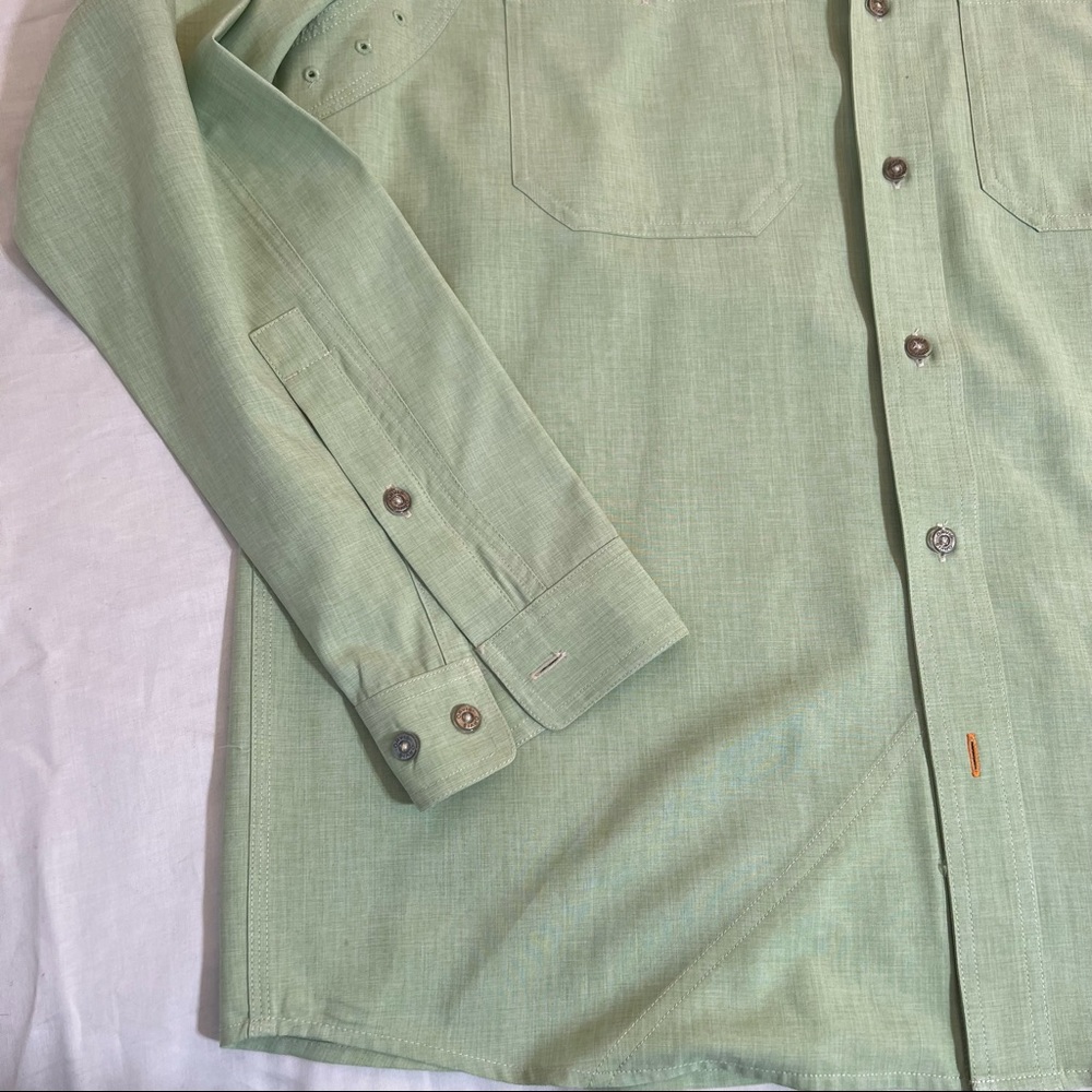 Orvis Men's Green Casual Button Down Shirt - Picture 2 of 13